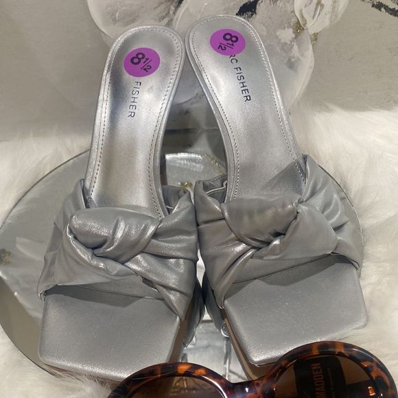 Marc Fisher Sandals - Picture 4 of 4